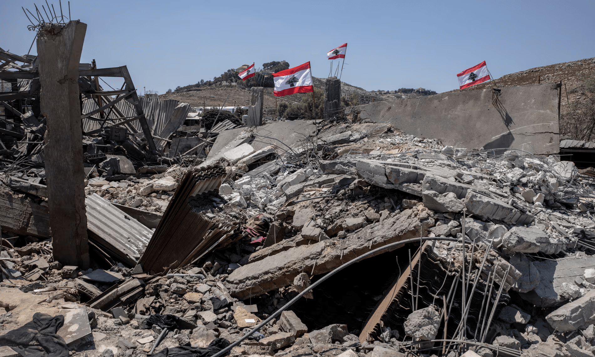 اللعبة البطيئة في لبنان