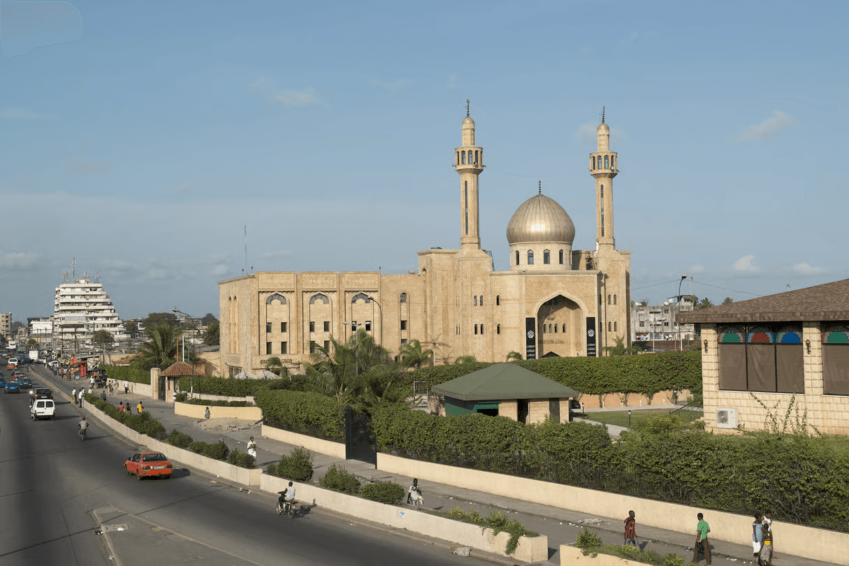 حرب جواسيس: إسرائيل تلاحق حزب الله في قلب أفريقيا!