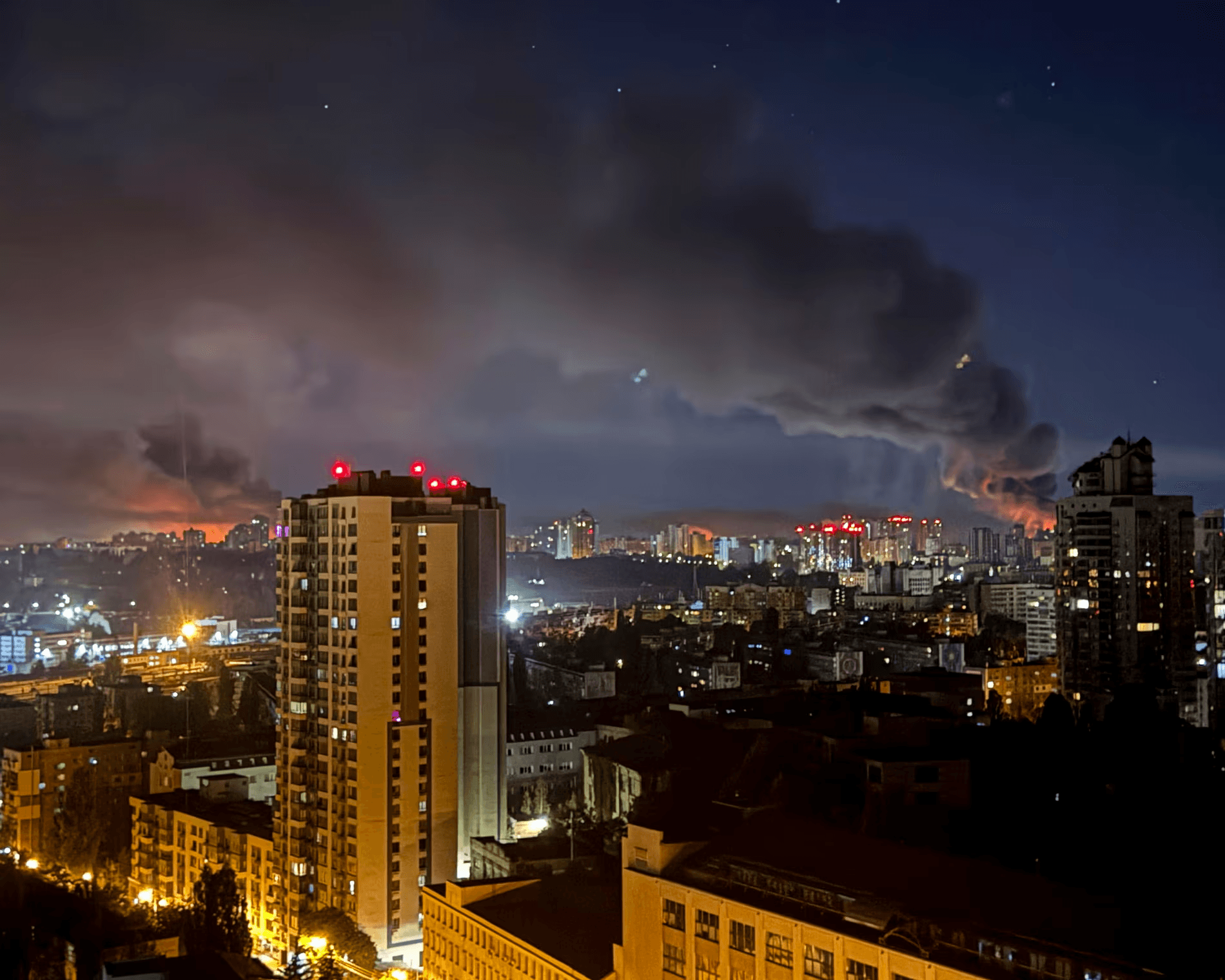 ترامب وزيلينسكي يتحدثان وسط تصعيد روسي: ما الذي ناقشاه؟