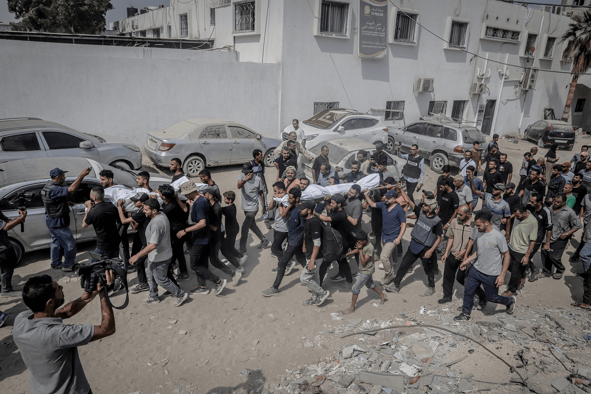 صدمة وحزن في غزة والعالم.. تشييع أنس الشريف ورفاقه التي اغتالتهم إسرائيل