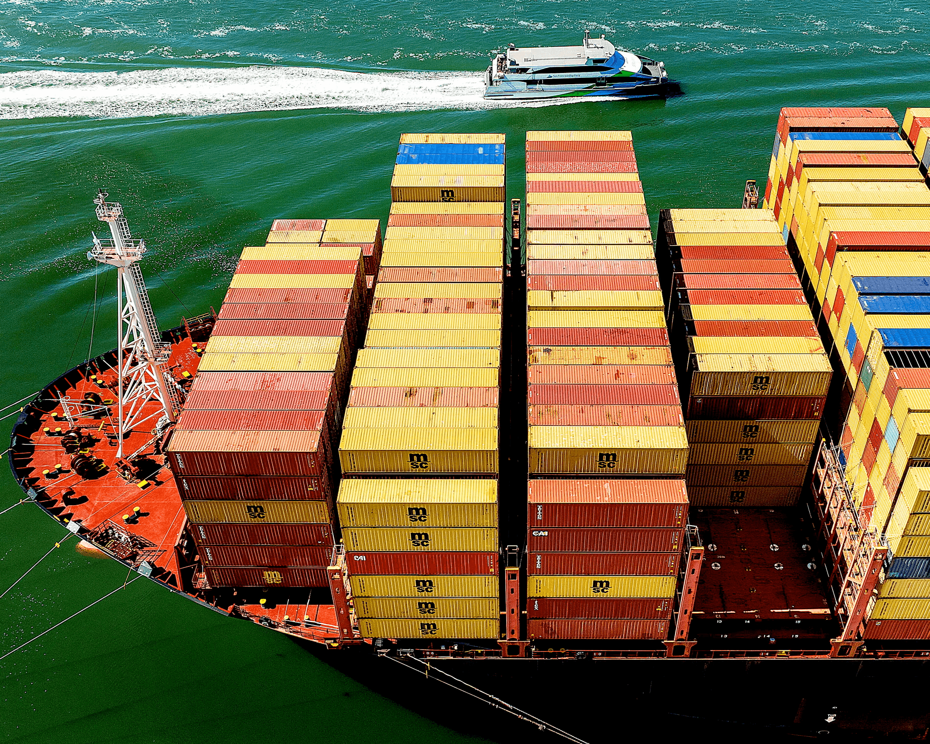 رسوم ترامب القاتلة دخلت حيّز التنفيذ اليوم: هذه الدول تحت المقصلة الجمركية