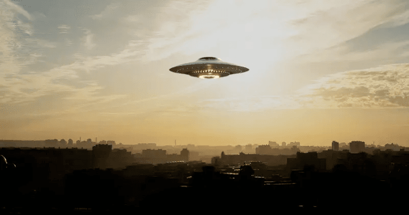 ضابط أميركي يشهد برؤية أجسام غريبة قبالة سواحل كاليفورنيا