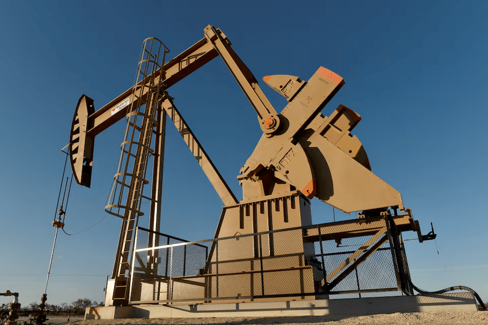 أسعار النفط ترتفع بعد تراجع مخزونات الخام الأمريكية