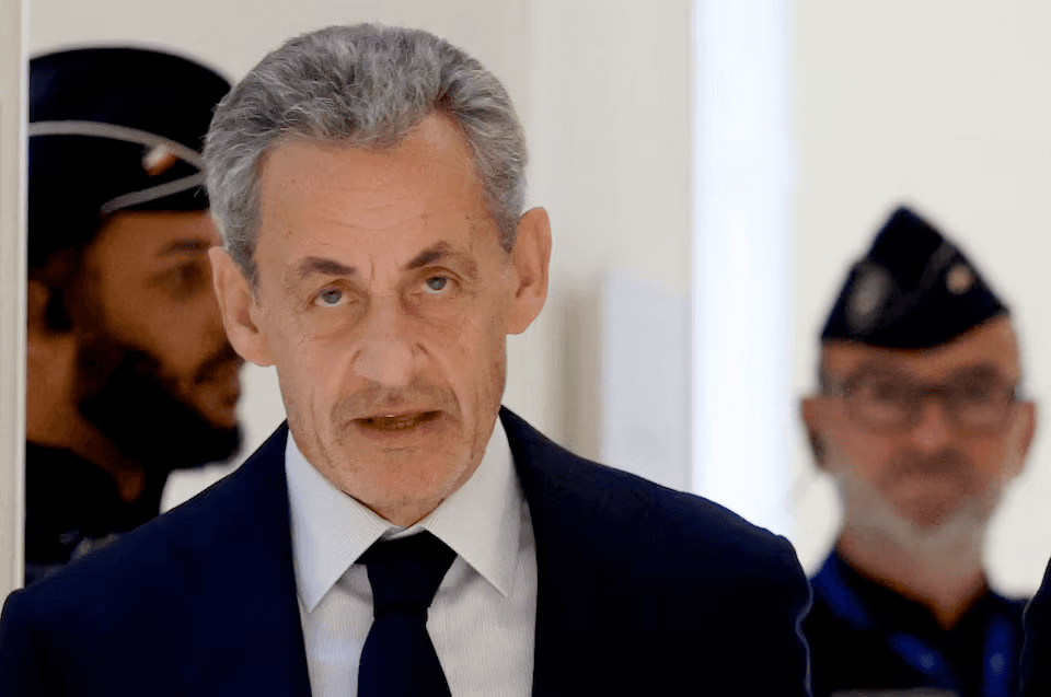 العدالة تتكلم بالعربية: كيف فضحت ليبيا أسرار الإليزيه؟