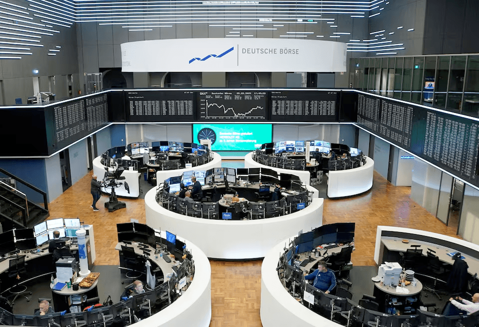 ارتفاع الأسهم الأوروبية بدعم الرعاية الصحية والتكنولوجيا قبل إغلاق الحكومة الأميركية