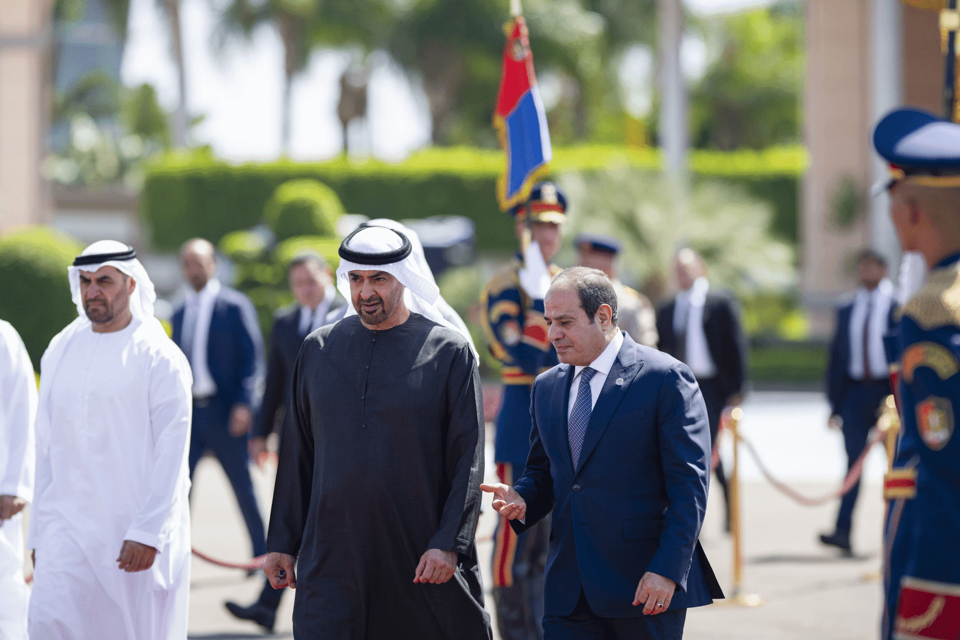 زيارة محمد بن زايد إلى القاهرة: شراكة استراتيجية ورسائل سياسية في توقيت حرج