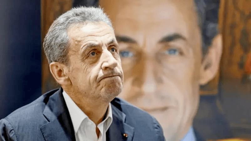 ساركوزي يحذر الجزائر: سياسة حازمة وتأشيرات تحت المجهر