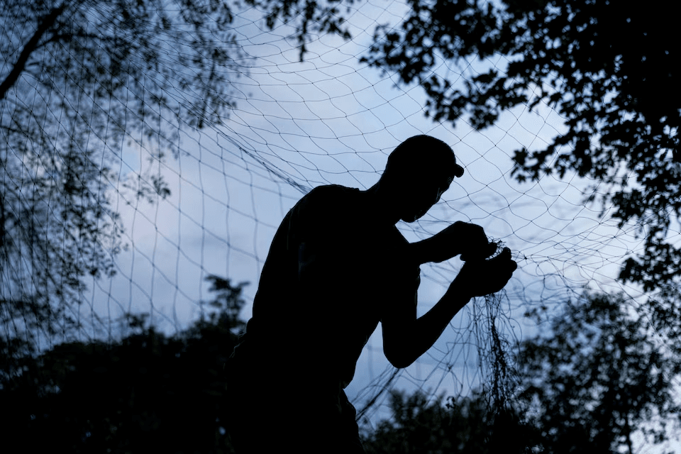 قنابل روسية تُظلم خاركيف.. 30 ألف مشترك بلا كهرباء