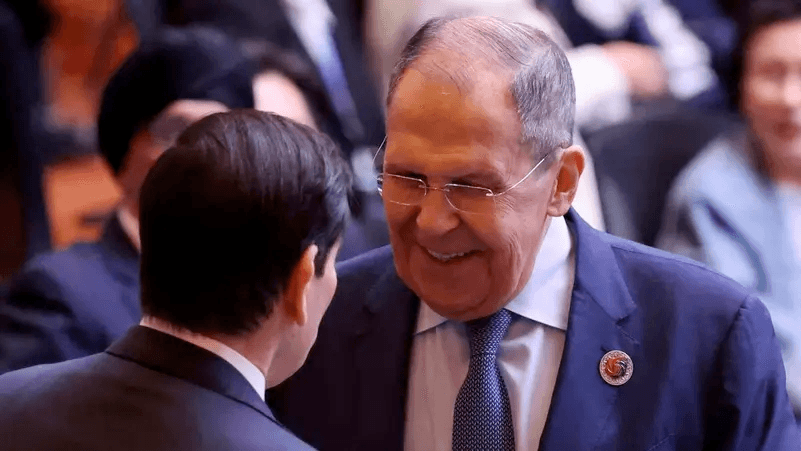 لافروف وروبيو يبحثان تنفيذ تفاهمات بوتين وترامب قبيل قمة بودابست