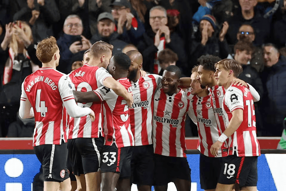 برنتفورد يهزم ليفربول ويزيد أزمة حامل اللقب