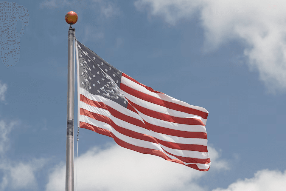  أميركا تفرض عقوبات على 100 كيان وفرد لشراء النفط الإيراني