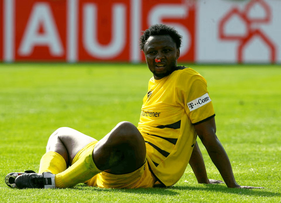 تسمم غذائي يطيح بالظهور الأول لمدرب زامبيا الجديد قبل كأس الأمم 2025!