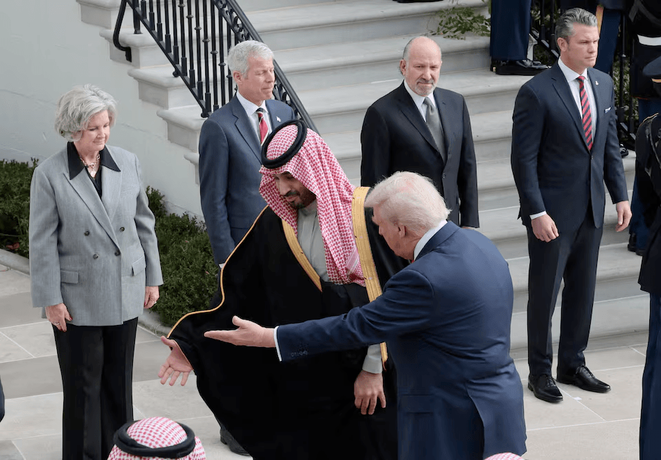 شاهد: صحفية أميركية تحرج الأمير محمد بن سلمان.. رد صاعق!