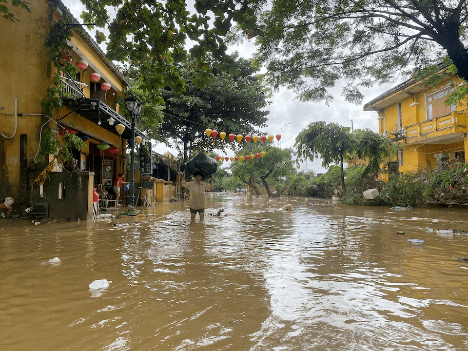 8 قتلى في فيضانات تضرب فيتنام وتهدد حصاد البن