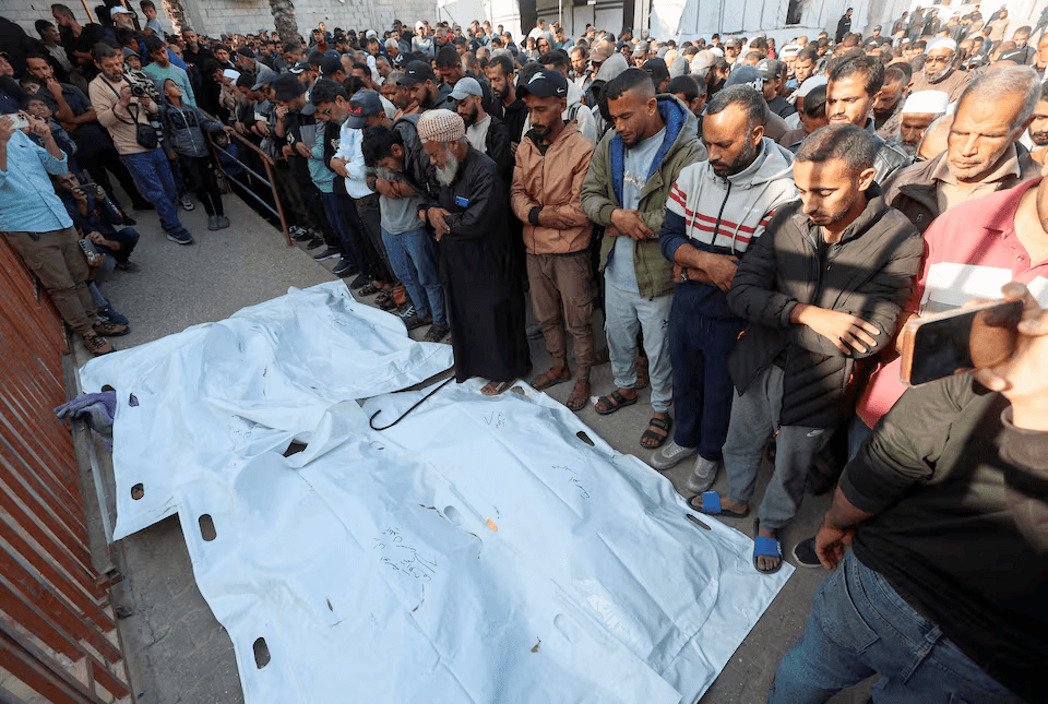 قصف إسرائيلي يقتل 4 فلسطينيين في غزة وسط شكوك حول وقف إطلاق النار