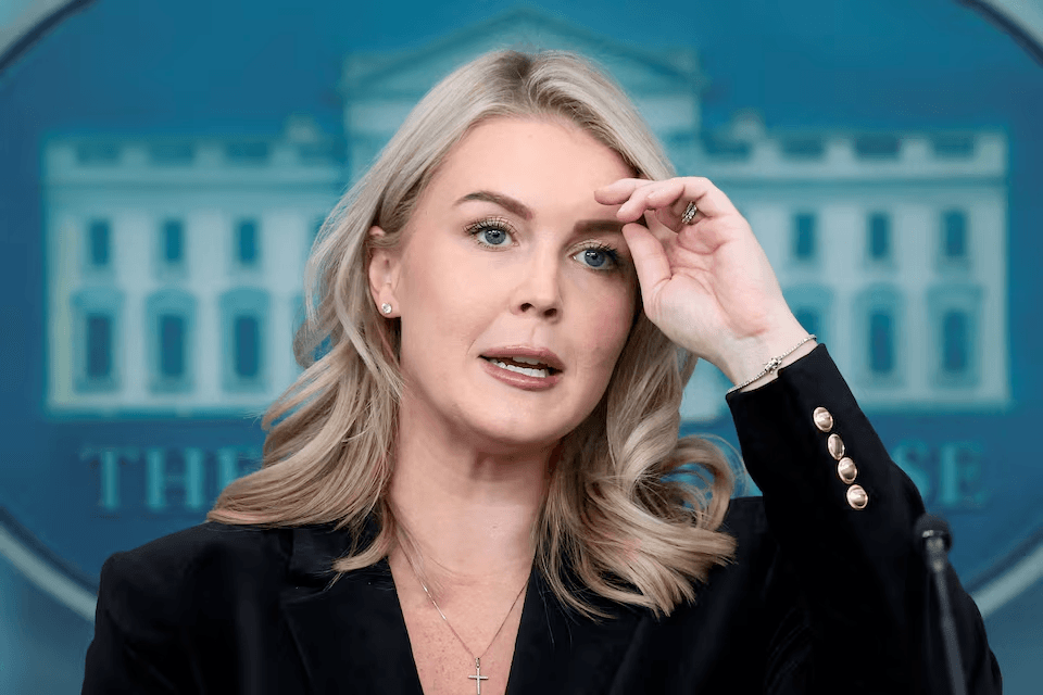 صدمة في واشنطن: اجتماع غير معلن مع جاسوس مدان