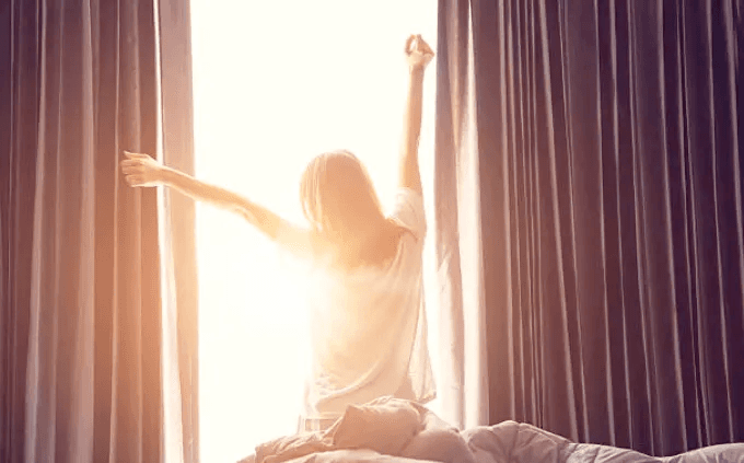 6 عادات بسيطة تمنحك سلامًا داخليًا وتُعيد إليك متعة الحياة