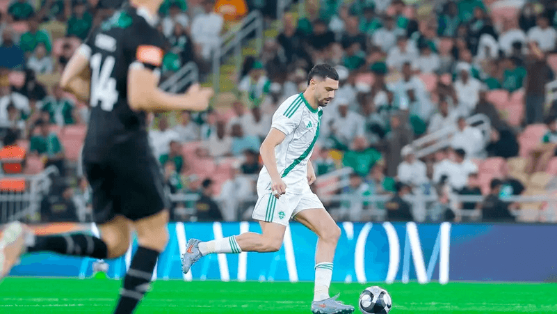 الأهلي يجدد عقد ديميرال 3 مواسم حتى 2029