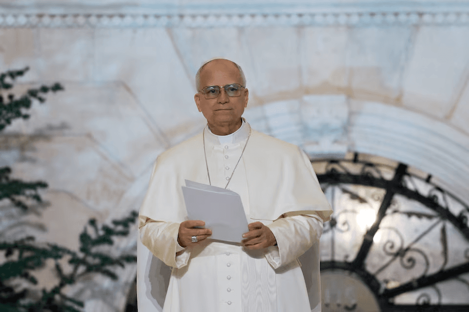 زيارة استثنائية: البابا ليو يختتم جولته في لبنان بصلاة تجمع الآلاف