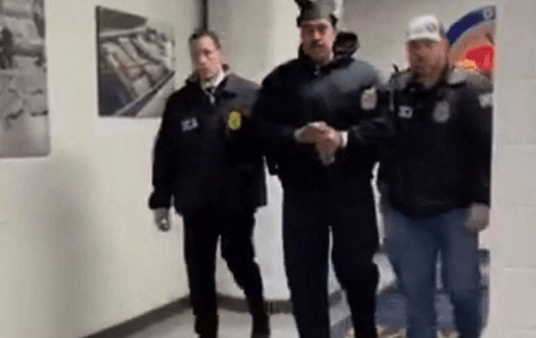 بعد وصول مادورو الأسير مكبل الأيدي إلى نيويورك… ماذا يحدث الآن؟