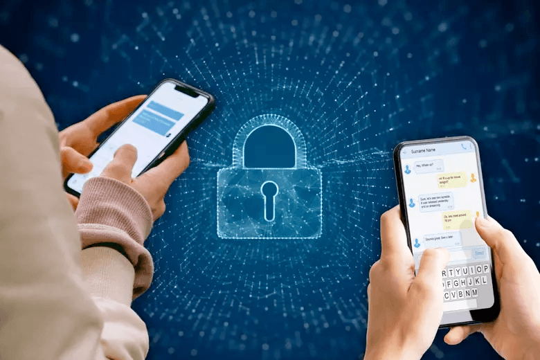 تحذير عاجل لمستخدمي آيفون وأندرويد: احذفوا رسائلكم الحساسة فورًا