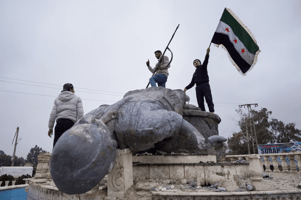 أردوغان والشرع: اتفاق تاريخي مع قسد وإلغاء زيارة ألمانيا… ماذا يحدث في سوريا؟