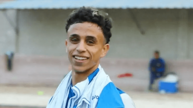 وفاة لاعب مصري بعد اصطدامه بحارس المرمى تشعل الجدل حول سلامة الملاعب