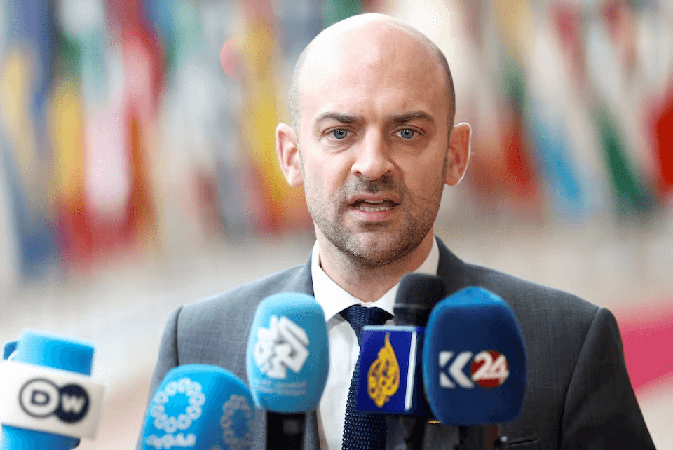 فرنسا تطلب توضيحات من السفير الأميركي بعد امتناعه عن الاستدعاء