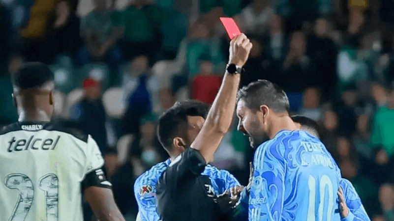 لماذا طُرد أسطورة تيغريس أندريه-بيار جينياك للمرة الأولى في مسيرته؟