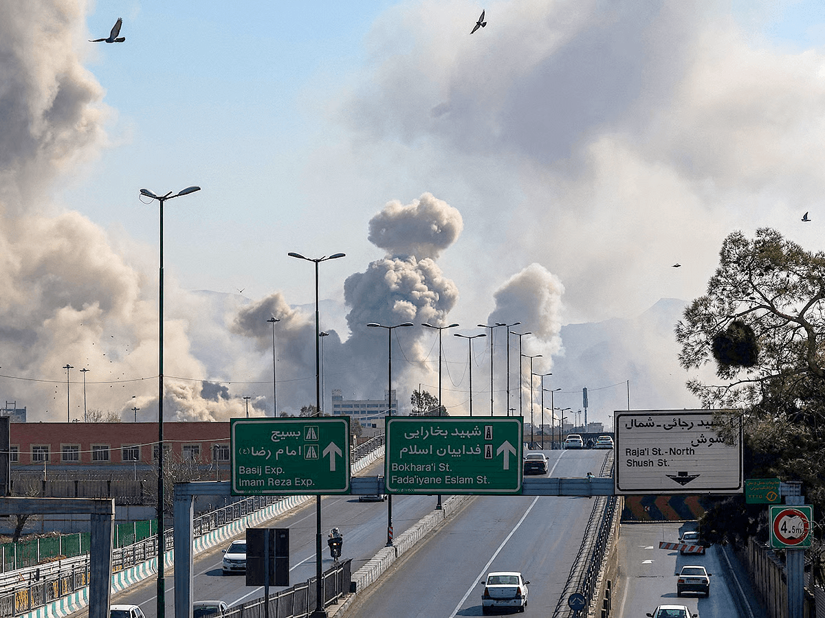 عراقجي يصر: الهجمات الأميركية انطلقت من الإمارات.. وقرقاش يرد بتحذير حاسم