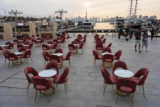 “فاينانشيال تايمز”: دبي.. فنادق تواجه ركود الحرب والأسواق تترقب التعافي