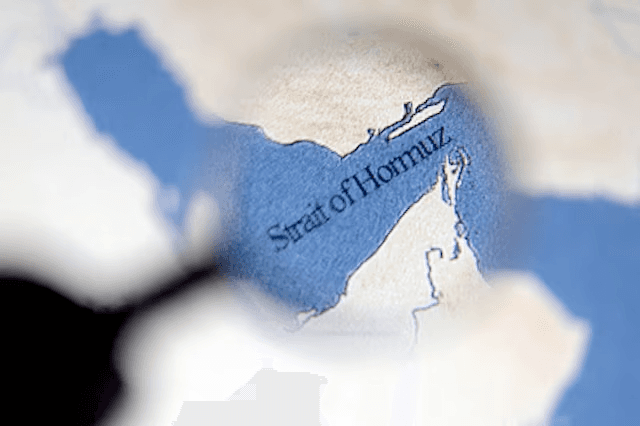 تصعيد خطير في مضيق هرمز