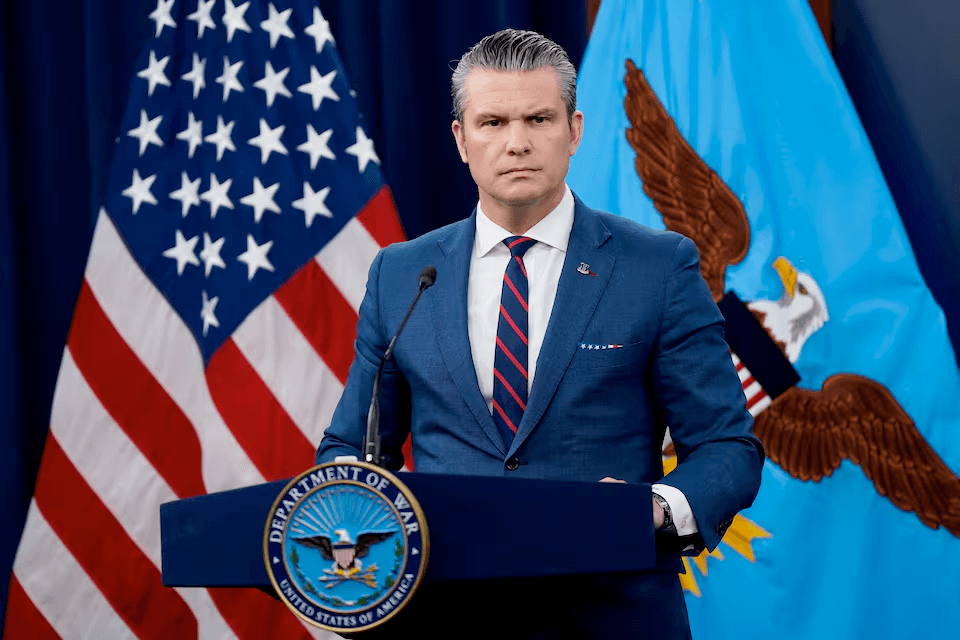 وزير الدفاع الأمريكي يتوعد إيران اليوم بضربات غير مسبوقة