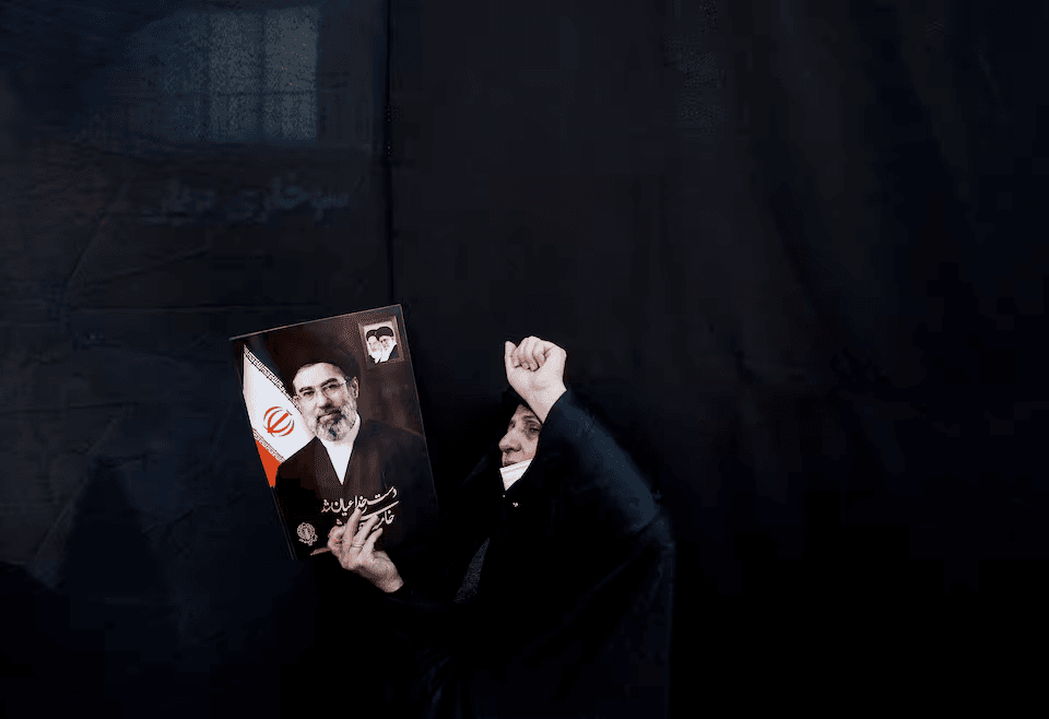 مجتبى خامنئي: استمرار إغلاق مضيق هرمز كأداة للضغط