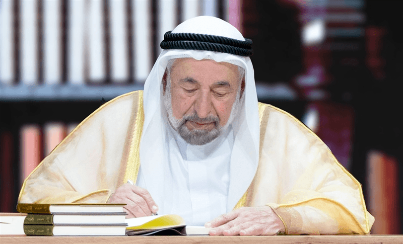 بين الوحي والعقل.. هل يعيد سلطان القاسمي طرح سؤال بداية العالم؟