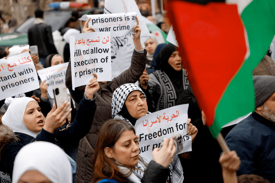 8 دول إسلامية ترد على تشريع الموت: هل تتراجع إسرائيل؟