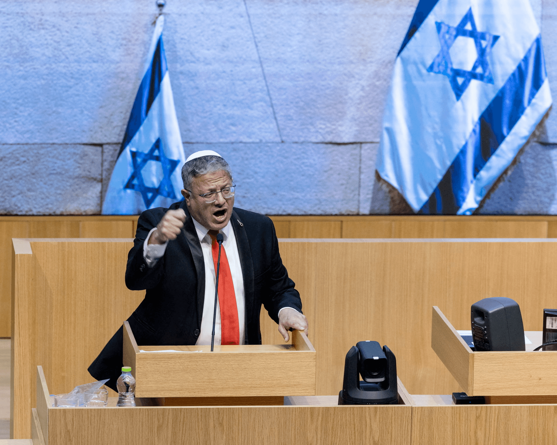 الفلسطيني إلى المشنقة: تشريع الموت