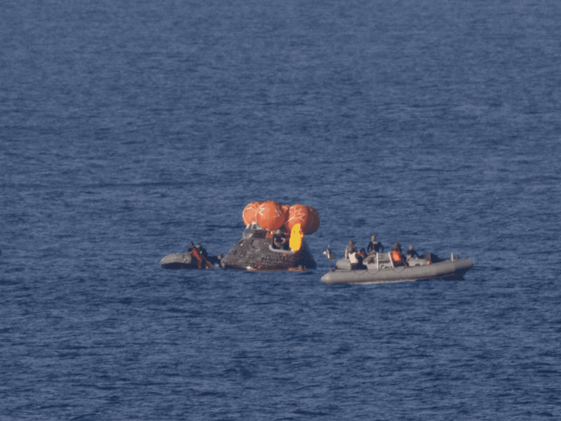 أرتيميس 2 تهبط بنجاح في الهادئ