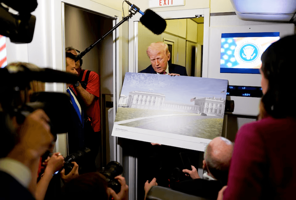 ترامب أمام القانون: هل تتوقف قاعة الاحتفالات في البيت الأبيض؟