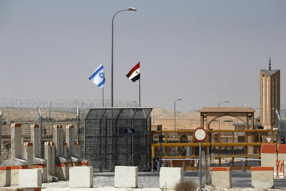 سياسي إسرائيلي يحذّر من مواجهة محتملة مع مصر.. ما القصة؟
