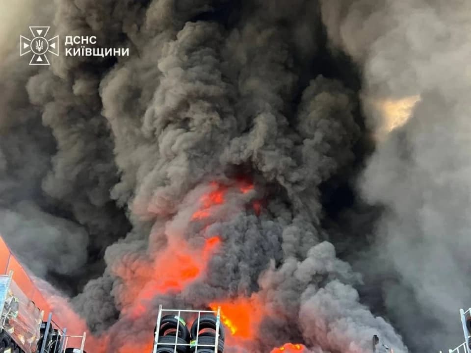 روسيا وأوكرانيا في ليلة نارية.. مئات المسيّرات و37 قتيلاً قرب كييف