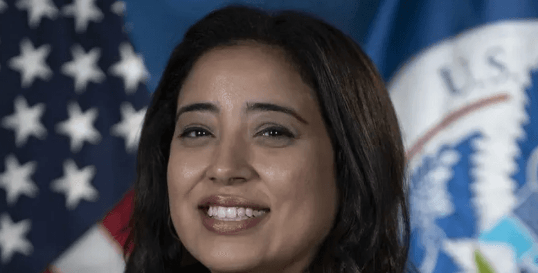 لهذا السبب تستعين هاريس بمصرية لمواجهة ترامب