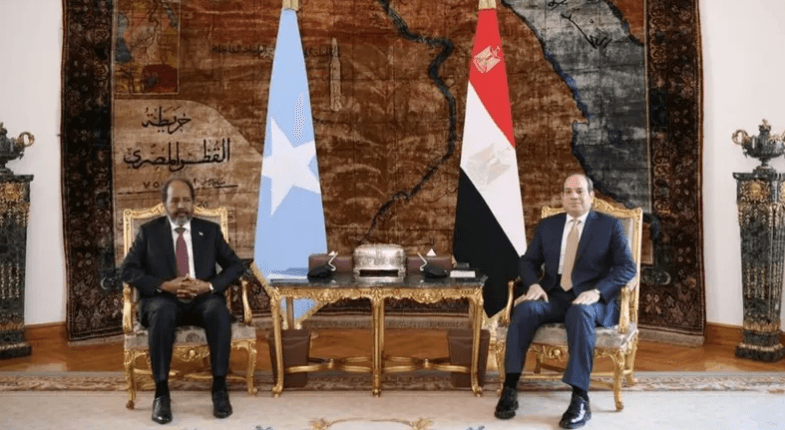 بعد إرسال مصر معدات عسكرية إلى الصومال.. ماذا قالت إثيوبيا؟