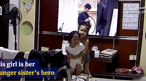 فيديو.. طفلة تنقذ حياة شقيقتها بأعجوبة!