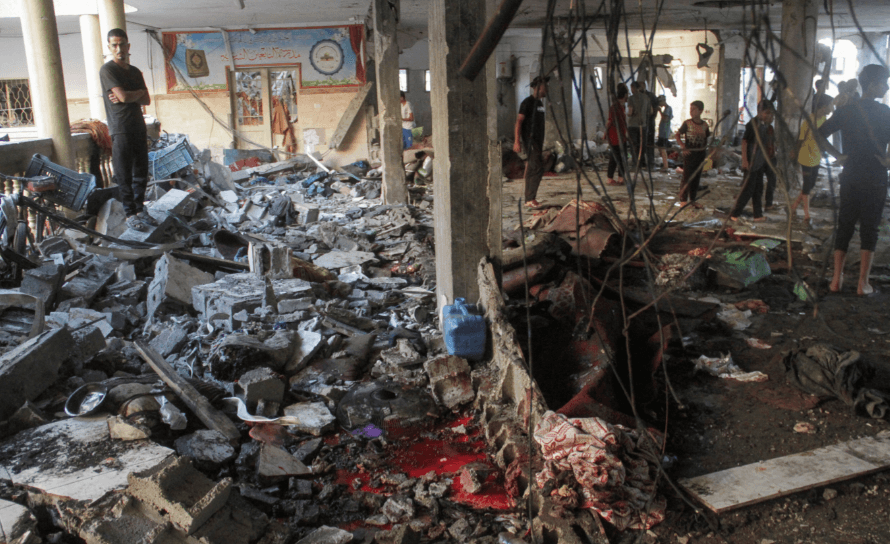 عام آخر.. حرمان 600 ألف طالب من التعليم بغزة