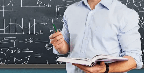 ولي أمر وزوجته يتعديان بالضرب على معلمين داخل مدرسة