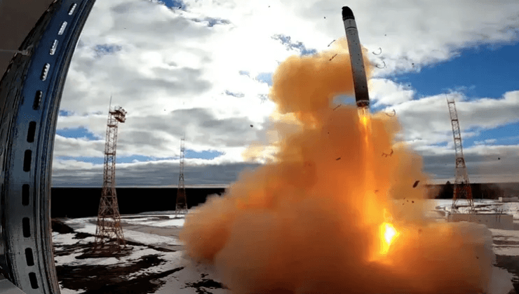 روسيا تطلق باليستياً عابراً للقارات على أوكرانيا.. ماذا بعد؟