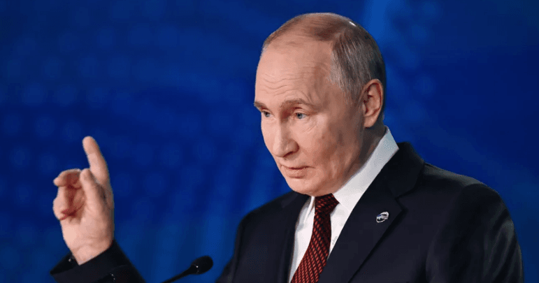 ماذا قال بوتين لترامب بعد عودته إلى البيت الأبيض؟