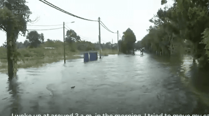 شاهد.. فيضانات تجتاح ماليزيا وتايلاند