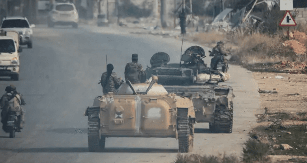 رابع كبرى مدن سوريا.. هل دخلت الفصائل المسلحة حماة؟